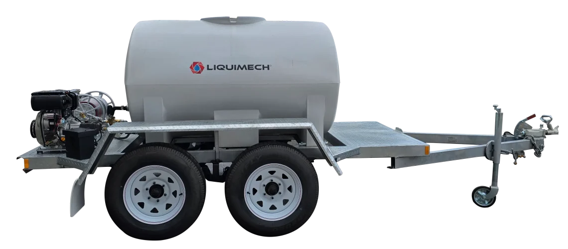 Customisable trailer pressure washer system with high-pressure hose and diesel engine