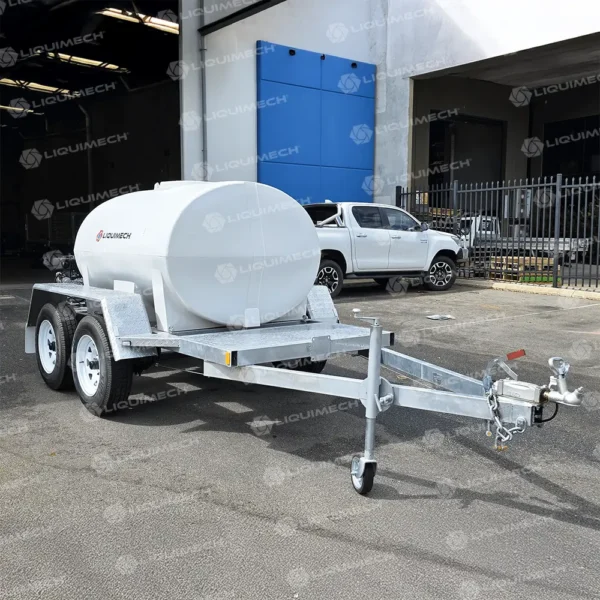 Durable trailer-mounted pressure washer unit for industrial and construction cleaning by Liquimech