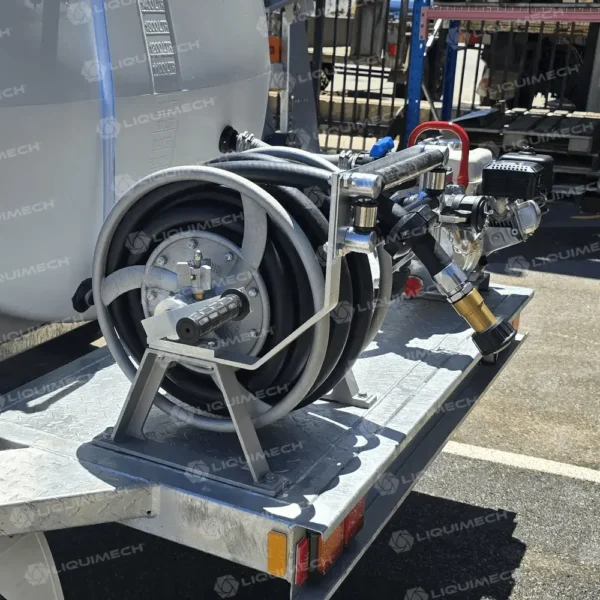 Liquimech durable firefighting trailer system with quick refill capability
