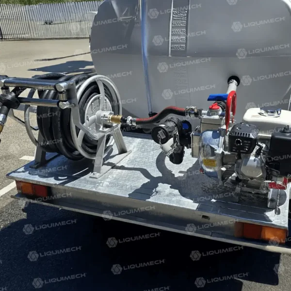Liquimech high-pressure firefighting trailer with UV-stabilised water tank