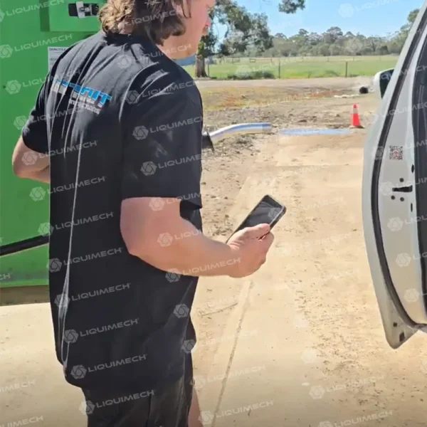 Liquimech mobile app with with QR code scanning for fuel monitoring system
