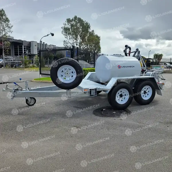 Liquimech pressure washer trailer with front platform