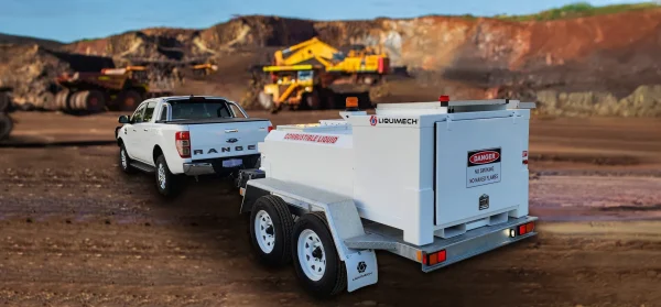 Mobile diesel storage tank for on-site refueling and fuel transport