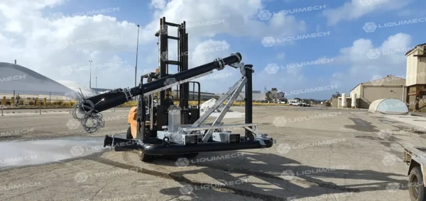 Mobile dust tower system for flexible deployment on work sites